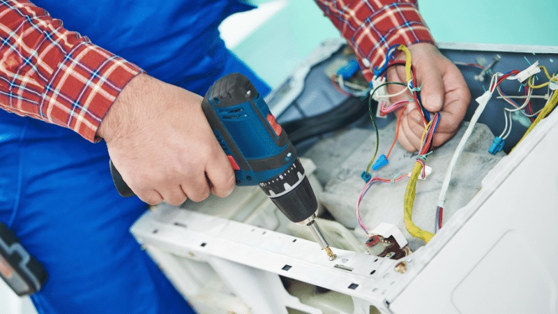 Köprübaşı Termodinamik Termodinamik çamaşır makinesi kart tamiri – Su almama arızası orijinal parça ile giderildi. - Teknik servis örneği